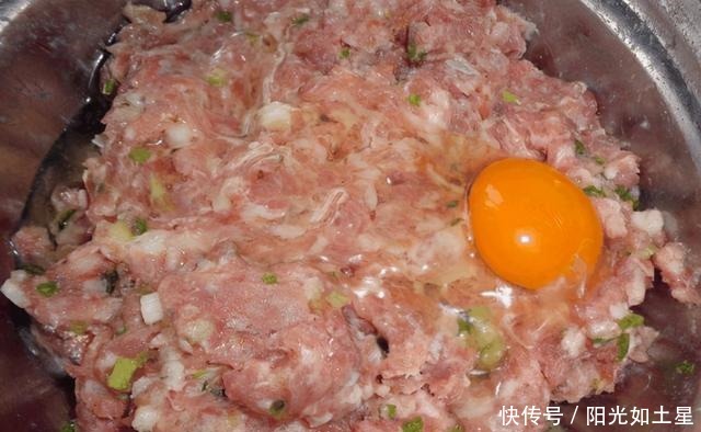 可惜|调饺子馅,多加1味料,味道倍儿棒,但有好多人却不知,可惜了!