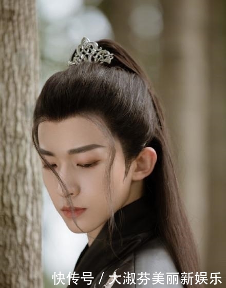 《天官赐福》不再是烫手山芋,网友呼吁他演谢怜,看照片后沦陷了