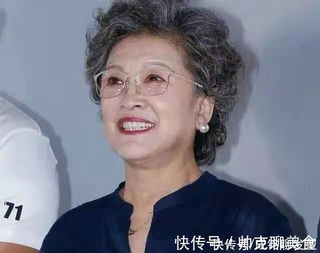 发质|为什么六十岁女人都喜欢短发?发质发量气质变了,短发利落又减龄