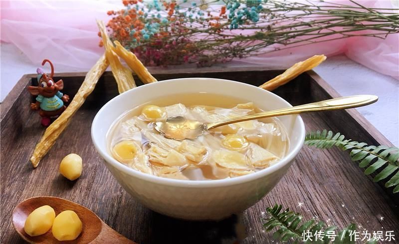 “天然黄体酮”被找到,女人每天喝一碗,40岁不显老,素颜也很美