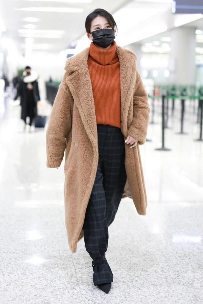 冬天的毛衣真不用买多！有这四个款式就够了，时髦又百搭，很耐看