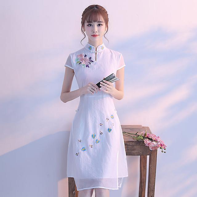 低领|低领旗袍连衣裙,中国女性穿上知性优雅,外国女人都自叹不如