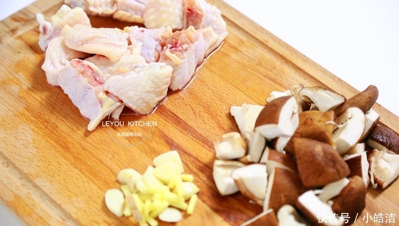 夏天的懒人焖饭,饭菜一锅出,平时一碗的饭量,现在能吃两碗