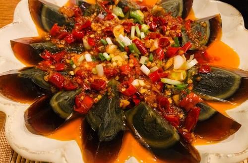 “皮蛋”到底用不用煮，30年一直吃错了，难怪味道刺鼻口感差！