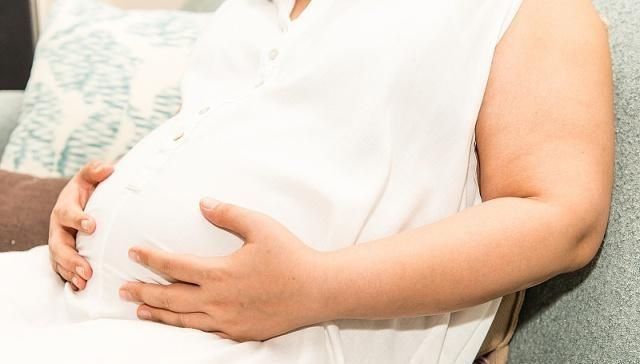 现象|怀孕后,肚皮经常发硬发紧,排除分娩信号,或许和这些事也有关