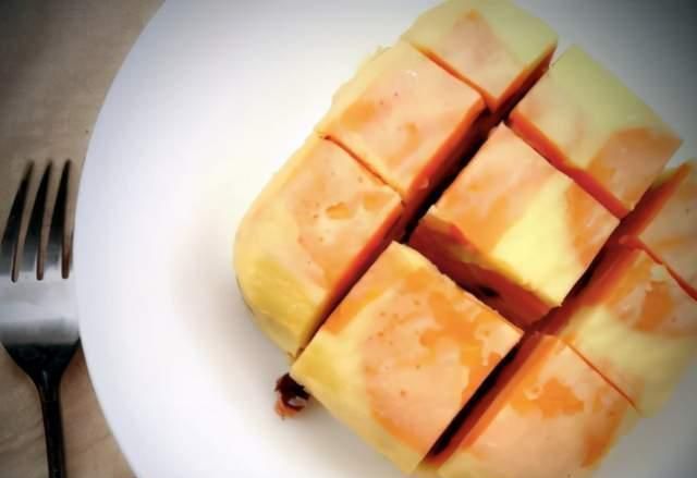 红薯别烤着吃,教你1个新吃法,香甜软糯层次多,入口滑嫩特好吃