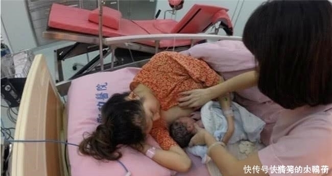 痛苦|实拍20岁宝妈顺产过程,吓得大哭,网友看表情就知道多痛