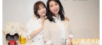 吳昕蹭了媽媽的熱度,網(wǎng)友,寶藏母女實錘!海燕姐是個人物
