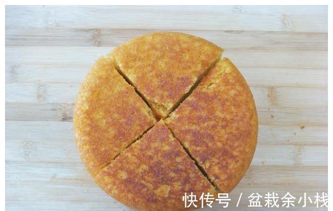 干面粉|玉米面别再蒸窝头了,教你做成玉米发糕,又香又好吃