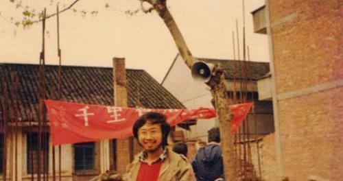 15岁上北大，25岁自尽，死前写作一首诗，大家都会背诵几句