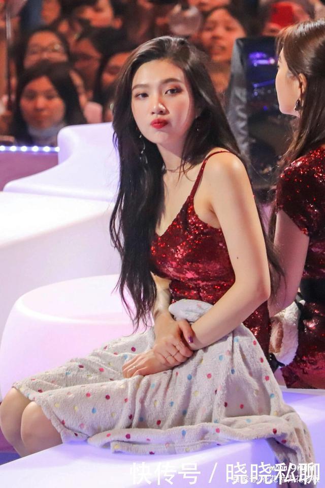 简单港风妆容,高级大气又毫无违和感,超级适合亚洲女生的妆容!