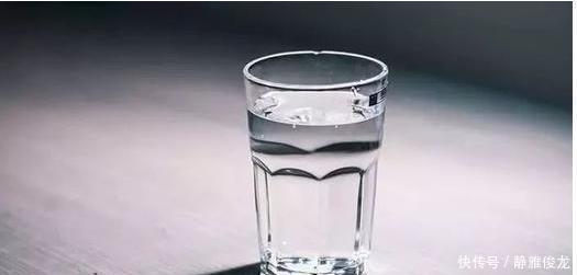 爱做这3个习惯的人,皱纹几乎没有,没什么难的,你做也可以