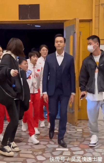 全紅嬋與陳偉霆有效對(duì)話,帶偏隊(duì)伍,歡樂(lè)一片