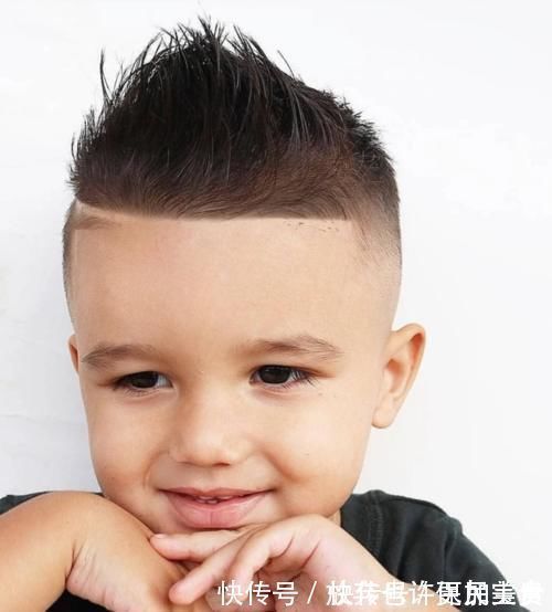 头顶 10款小男孩发型推荐,越剪越有型,给你儿子选一款吧