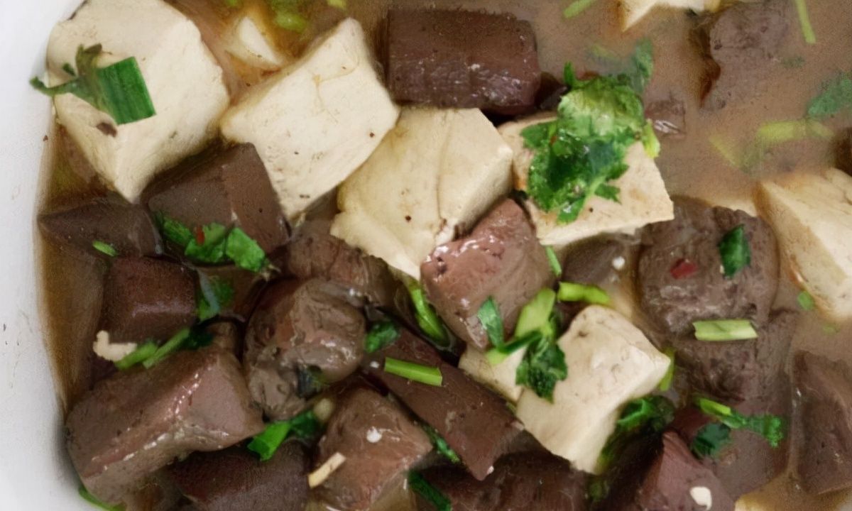 排毒|吃了猪血,第二天拉出黑色大便,说明什么?大多数人或许并不了解