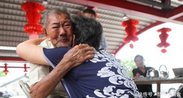 王秀兰|102岁抗战老兵离家时女儿2岁，70年后再见，女儿不敢信父亲还活着