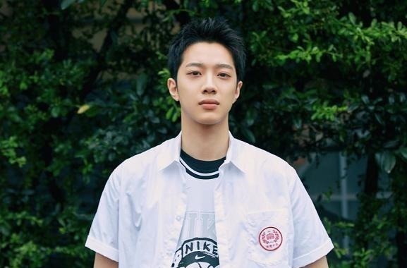 初恋那件小事|赖冠霖归国后成糊咖!同是南韩归国艺人,黄明昊朱正廷凭啥大火