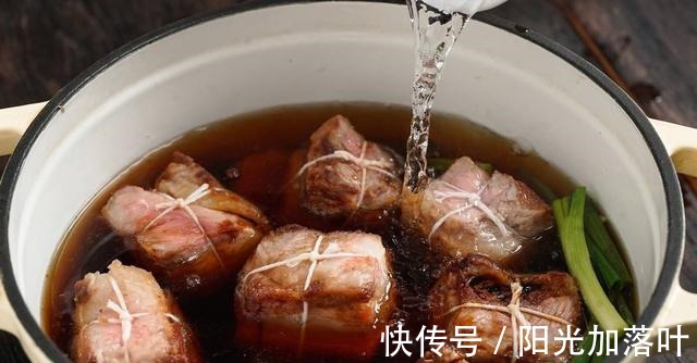 不放一滴油盐酱醋的懒人版东坡肉，入口即化，醇香鲜美，回味无穷！