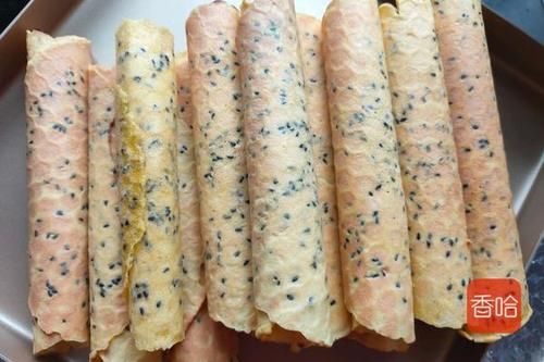  1碗面粉4个鸡蛋，用筷子搅一搅，轻松烙出酥香脆的鸡蛋卷