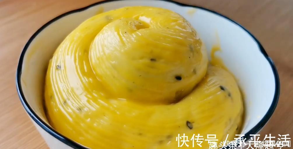 油炸食物|一碗面粉加5鸡蛋，不炸油条不蒸包子，比做馒头简单，比烙饼还香