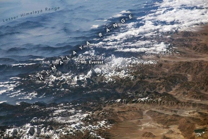 国际空间站宇航员拍摄了两张世界屋脊照片 呈现绚丽景色