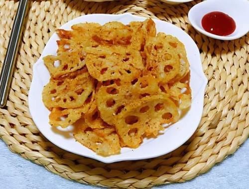 炸藕片时,别直接下锅,多加1个步骤,藕片香酥脆,金黄不发黑