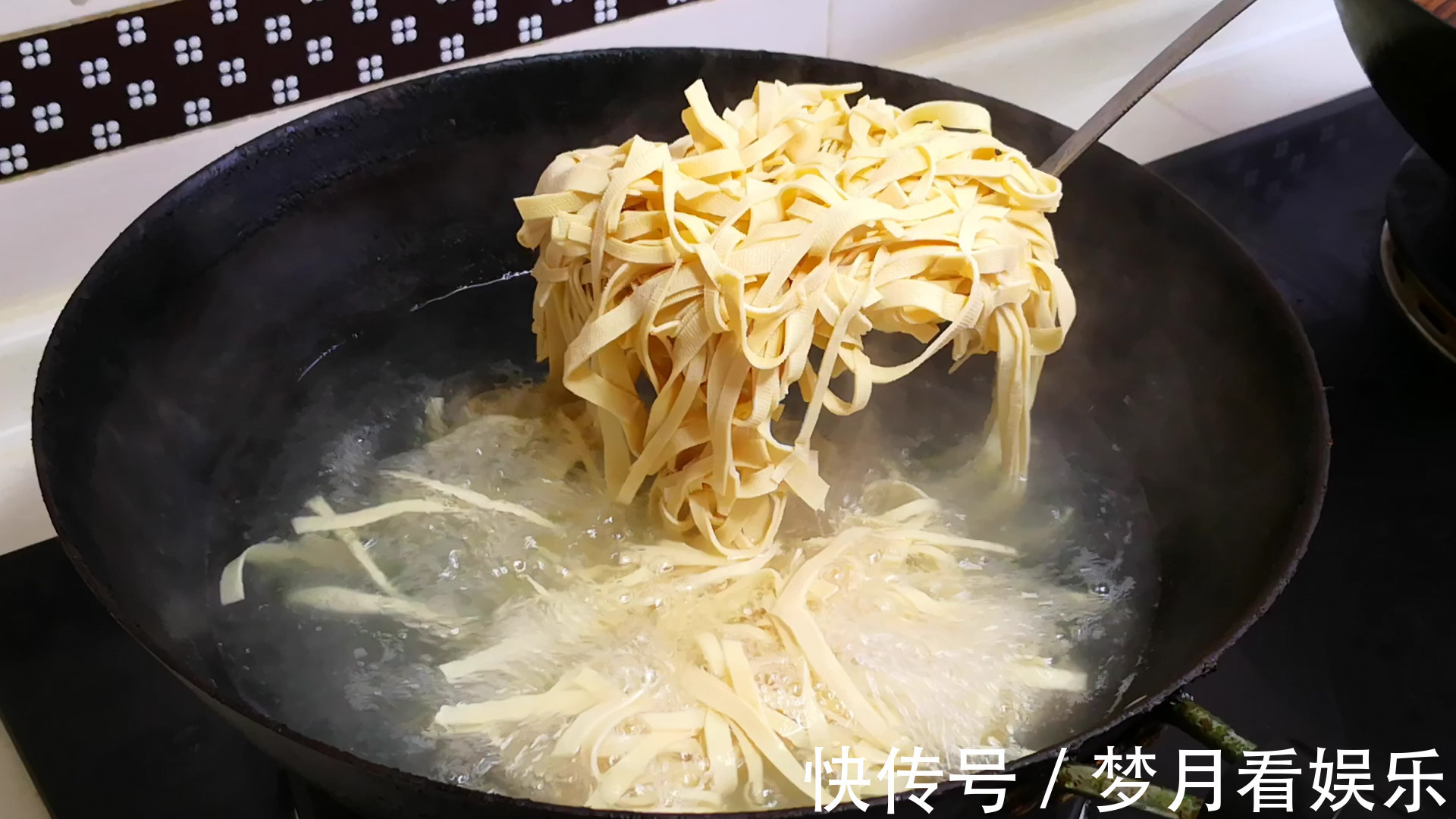 晓峰|此4种食材必须要焯水,切记不要直接下锅,为家人考虑,别偷懒