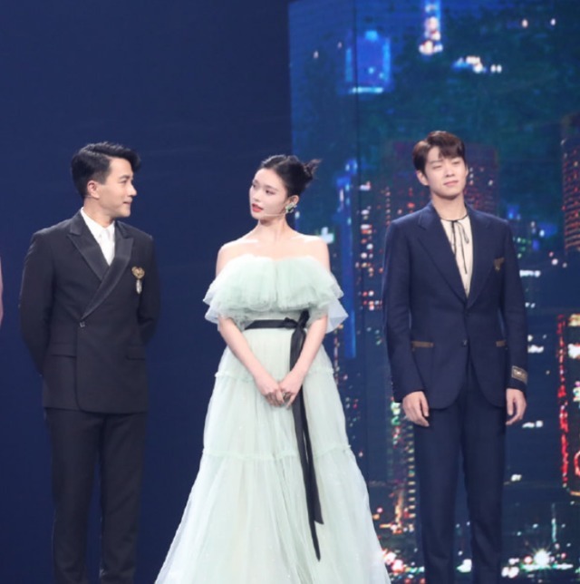 大湾区|大湾区中秋晚会,10处尴尬还能脱颖而出,金星曾经的吐槽给出答案
