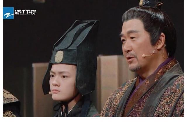 锵锵三人行|张国立直接反驳李成儒的观点，谁是对的呢？