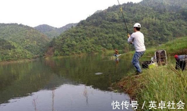 老钓手这绝招果然够狠“对付”大草鱼绰绰有余，后悔现在才知道