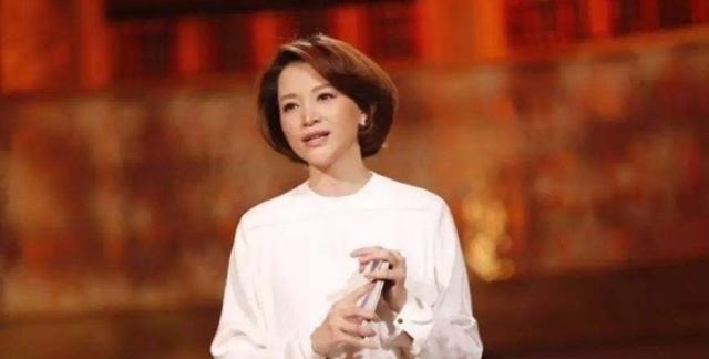 撒贝宁|央视最难请的主持人，主持功底甩董卿好几倍，年过半百却成这样