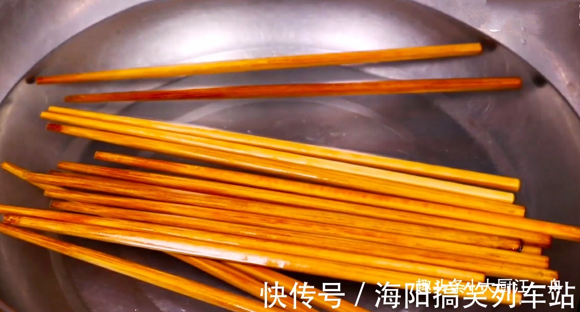 家中的筷子，用水煮已经过时了！大厨教你这样做，干净快速又卫生