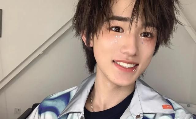 资源|李飞见缝插针,只要拿得出手的综艺资源全部用来捧时代少年团!