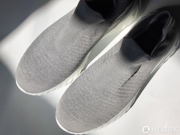 休闲鞋 耐穿好穿的基础款休闲鞋!freetie袜套健步鞋2开箱测评