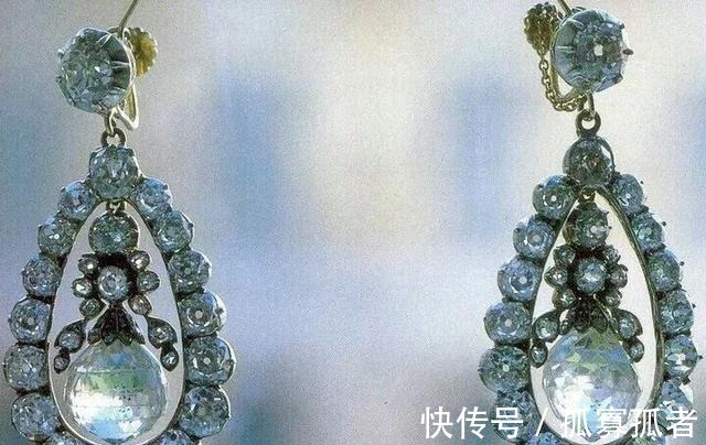 吊坠&那么重的耳环为什么却成为了王室女性的最爱!