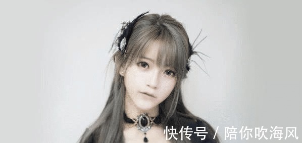 yuri|韩国一网红模特cos“知世”,相似度为0,粉丝直呼太不像了!