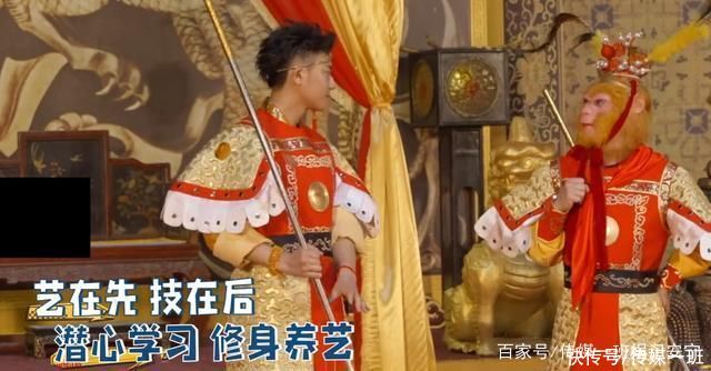 猪八戒|六小龄童再演美猴王，气喘吁吁仍不忘关注扮相，杨紫杨迪感动哭了