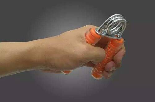 身体素质|人年纪大了之后，还能做4个动作，说明身体还很健康，值得庆幸