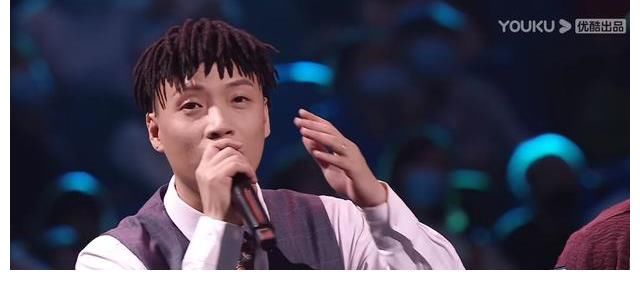 這就是街舞：比起來(lái)場(chǎng)上所有選手，這位才稱得上是首屈一指的大神