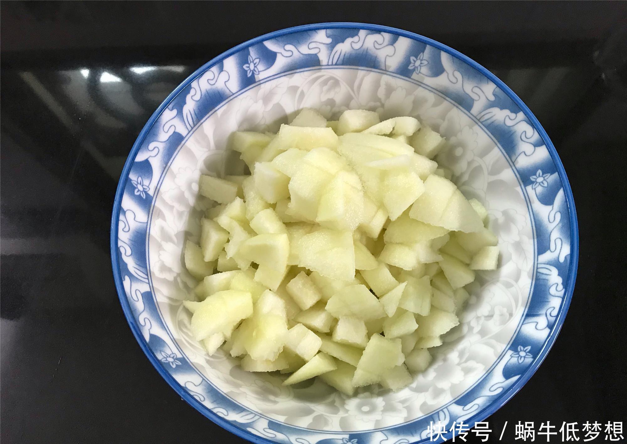 正当|秋冬,雪梨正当季,用来做成小糕点,入口即化,好吃不上火