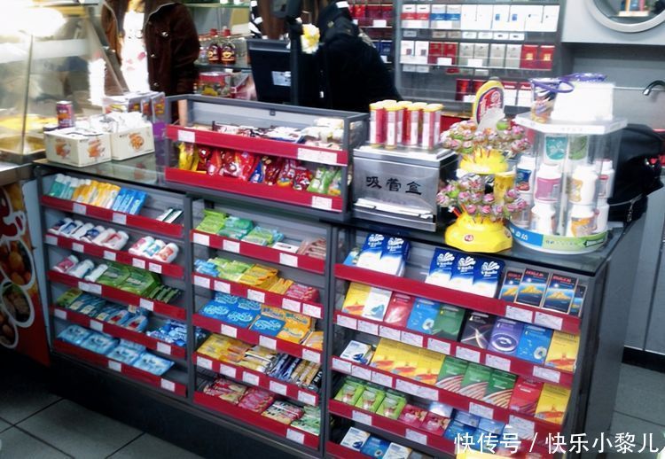 6岁女儿问:为啥安全套总放在收银台?妈妈的回答,堪称科教书