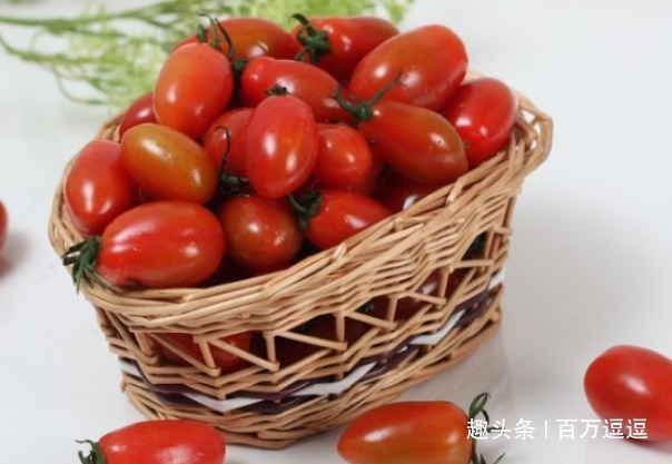 黄桃|女人不想老的快,多吃这几种“土燕窝”,越来越年轻面膜钱都省了