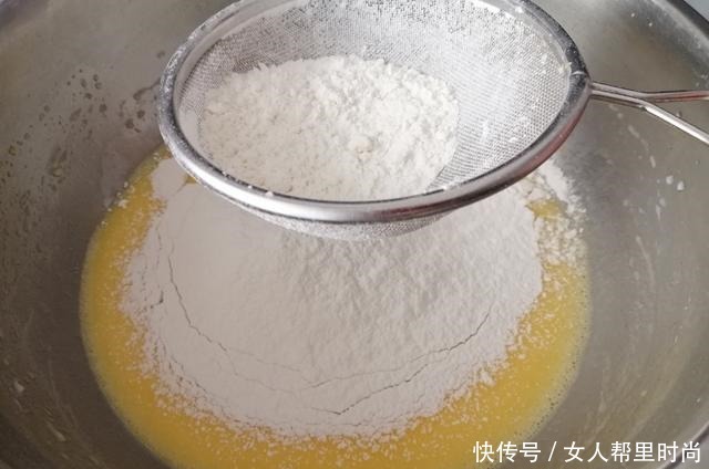 戚风蛋糕零失败配方,不开裂不回缩不塌陷,烘焙新手记得收藏!