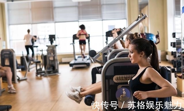 健身|男子健身，花4万买女私教的课，嫌肢体接触太多，果断要求换教练