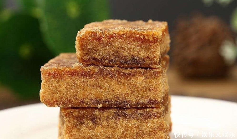 人人|很多人都喜欢在经期喝红糖水,但是红糖水并不是人人适合喝的!