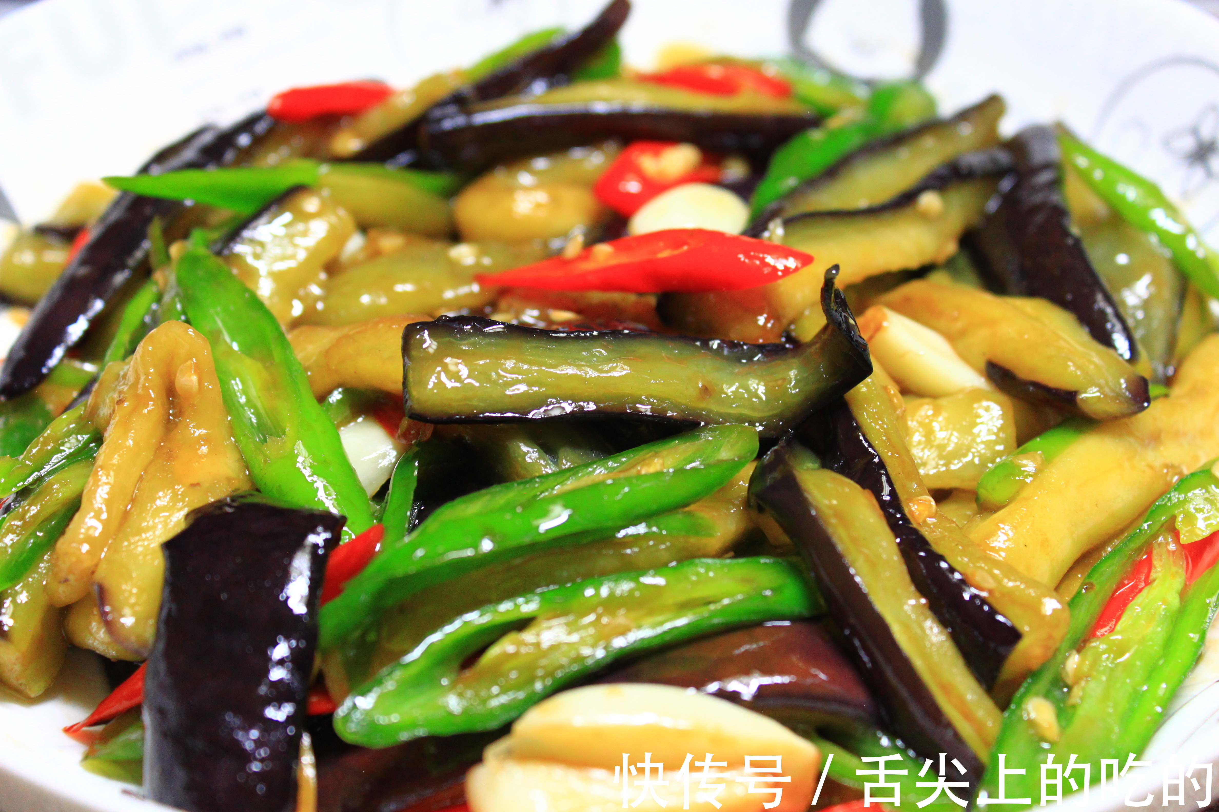 纯素|三伏天,大鱼大肉靠边站,分享5道纯素下饭菜,开胃营养又解馋