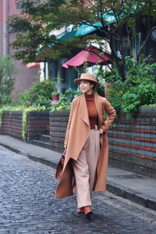 今冬,火了一款裤子叫:毛呢裤,配大衣气质又高级,谁穿谁好看