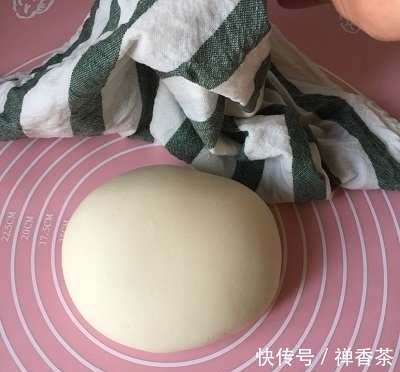 白吉饼|陕西有名小吃,腊汁肉夹馍,美味会让你垂涎三尺哦!