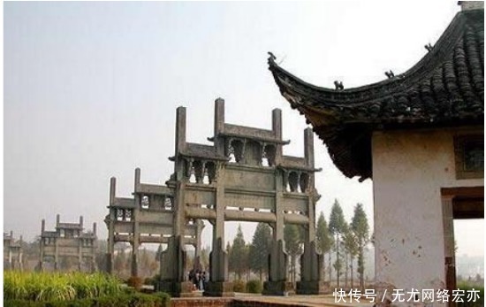 摸一摸寡妇|“摸摸寡妇床头灰,便知牌坊给不给”寓意着什么?封建女性的悲哀