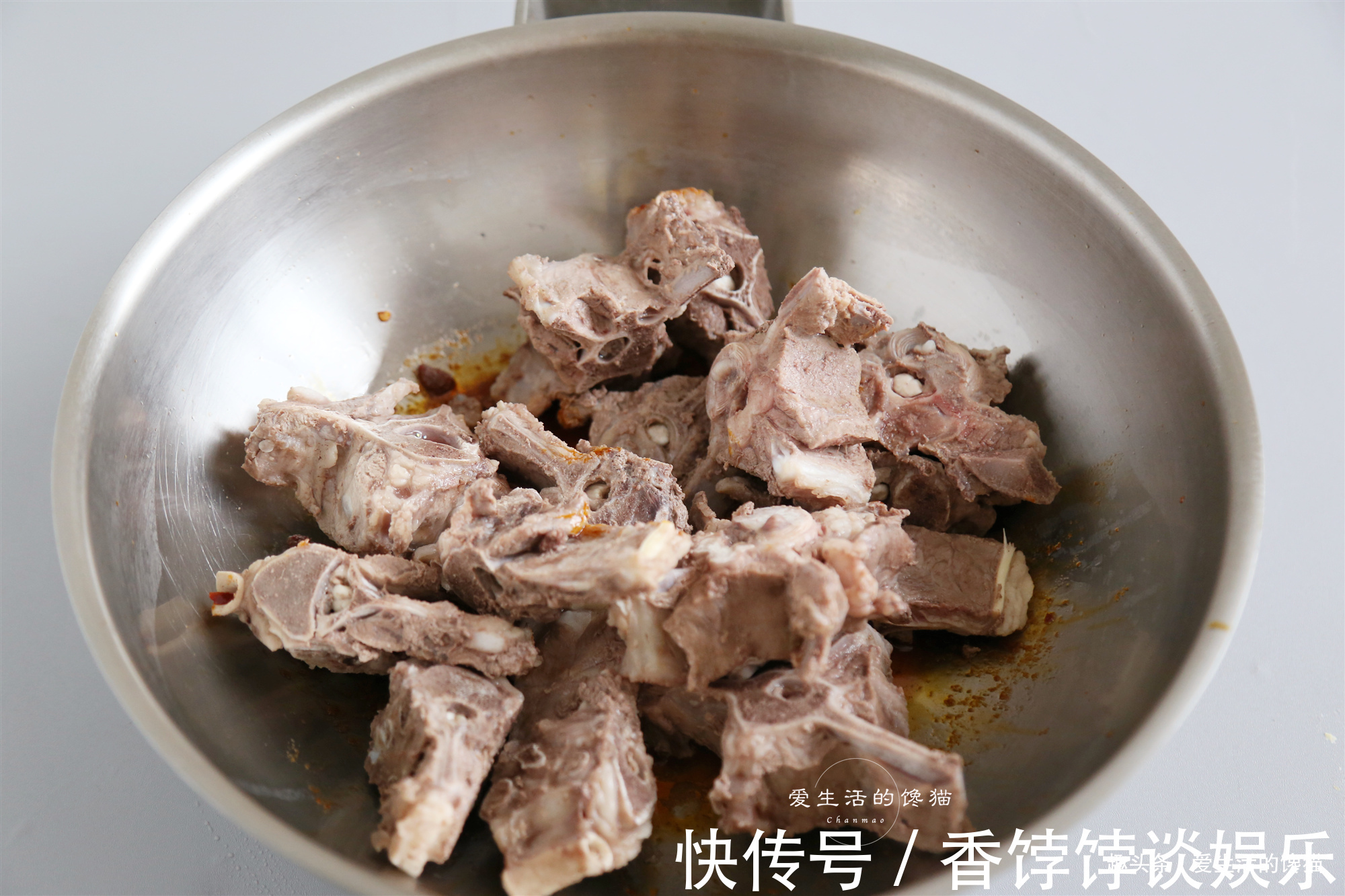 羊蝎子这样吃才叫爽，不臊不膻，够入味，一口下去满嘴流油，好吃